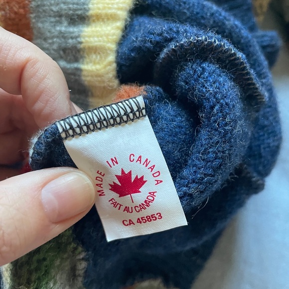 ‘Handcut’ sweater by Preloved (EUC), size small - Picture 5 of 6